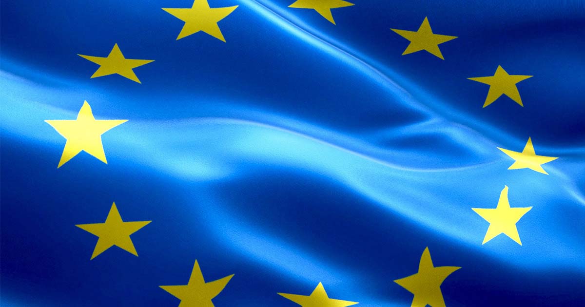 drapeau de l'Europe sourc e https://tamebay.com/wp-content/uploads/2016/06/EU-Flag.jpg