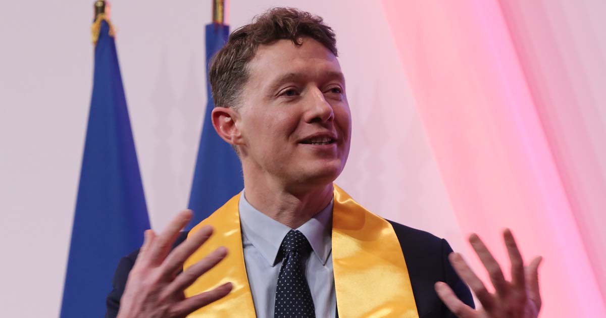 Nicolas Glady à la remise des diplômes promo 2022, 31/3/2023 (photo Youssef Larayedh, Graine du Désert)