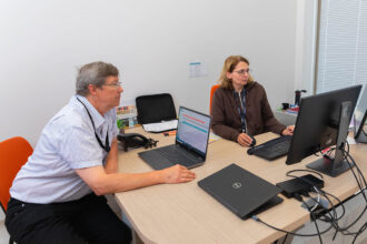 Nous rejoindre : illustration bureau